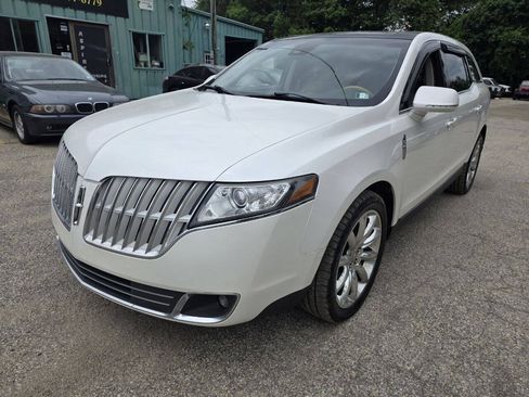 Used 2011 Lincoln MKT AWD w/ 101A Rapid Spec Order Code image 4