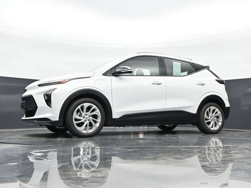 Used 2023 Chevrolet Bolt EUV LT w/ Driver Confidence Package FWD image 39