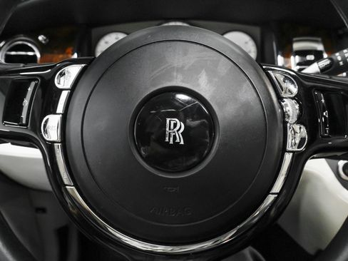 Used 2010 Rolls-Royce Ghost image 16