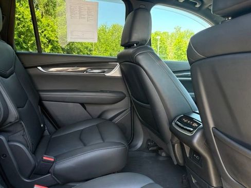 Used 2023 Cadillac XT6 Sport w/ Technology Package AWD/4WD image 19