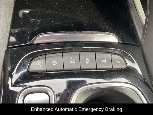 Used 2021 Buick Envision Avenir w/ Technology Package II image 25