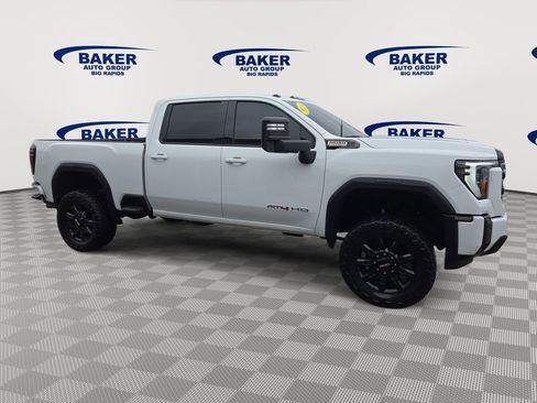 Used 2024 GMC Sierra 2500 AT4 w/ AT4 Preferred Package image 2