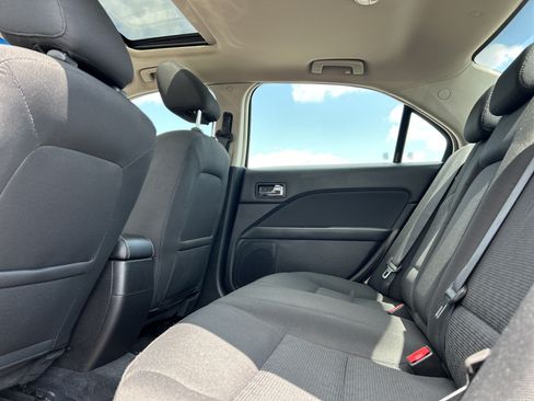 Used 2010 Ford Fusion SE FWD image 19