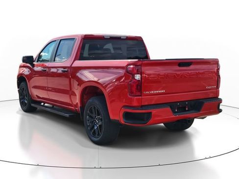Used 2023 Chevrolet Silverado 1500 Custom image 3