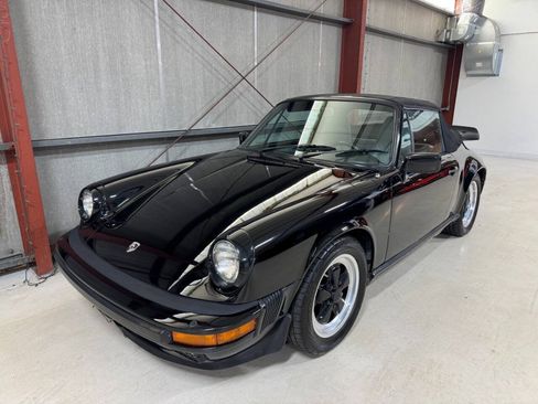 Used 1987 Porsche 911 Carrera RWD image 15