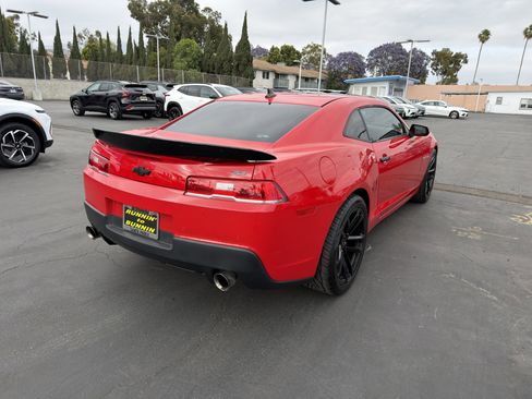 Used 2015 Chevrolet Camaro SS RWD image 8
