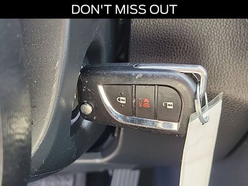 Used 2021 Toyota RAV4 LE AWD/4WD image 28