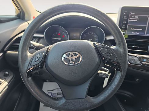 Used 2021 Toyota C-HR LE FWD image 16