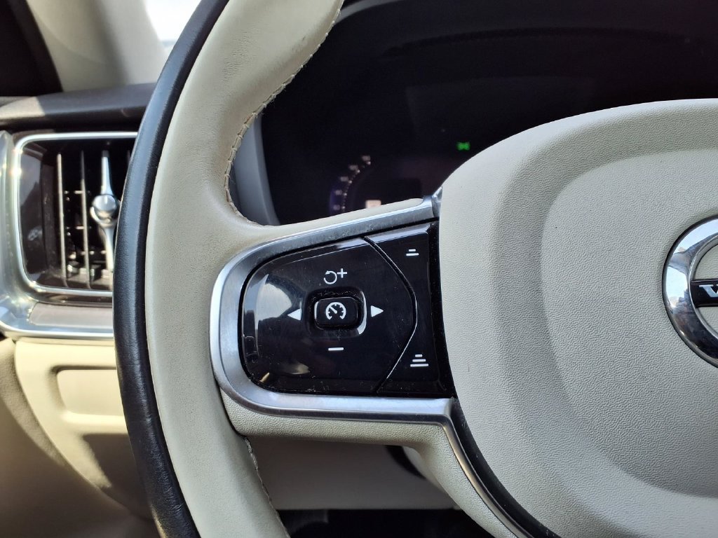 Used 2024 Volvo S60 B5 Core FWD image 10