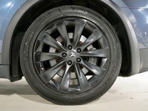 Used 2018 Tesla Model X 75D image 33