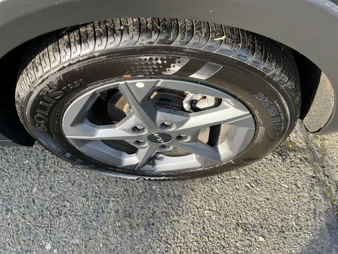 Used 2025 Kia K4 LXS image 31