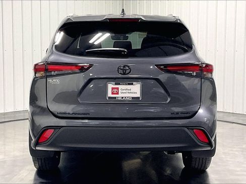 Certified 2024 Toyota Highlander XLE AWD/4WD image 4