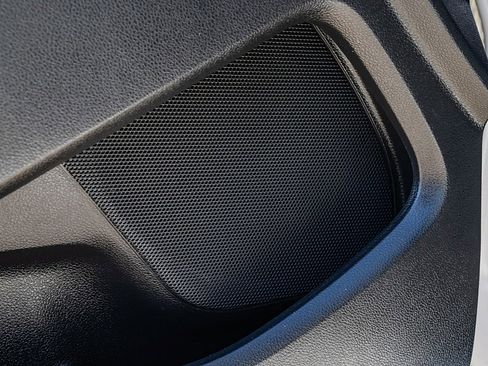 Used 2018 Ford Explorer XLT w/ Equipment Group 202A image 36