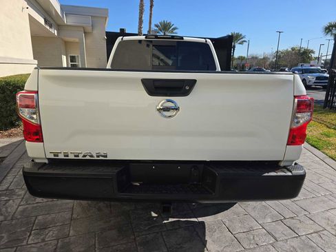 Used 2022 Nissan Titan S image 5