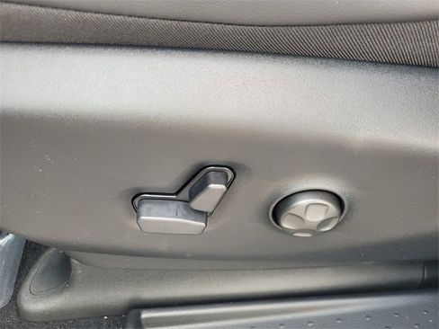 New 2026 Chrysler Voyager LX image 4