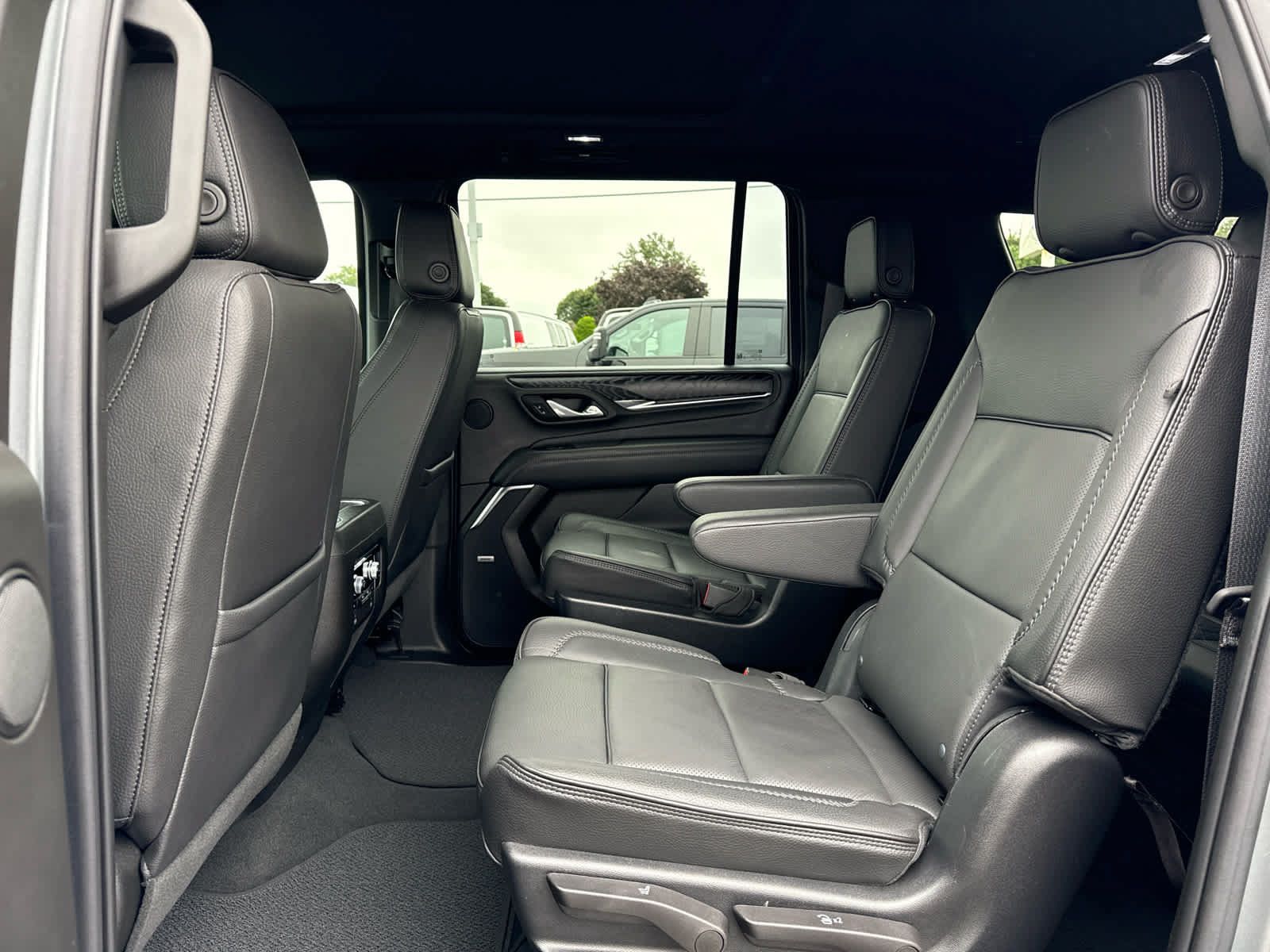 Certified 2023 GMC Yukon XL Denali AWD/4WD image 24