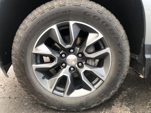 Used 2023 Chevrolet Silverado 1500 LT image 19