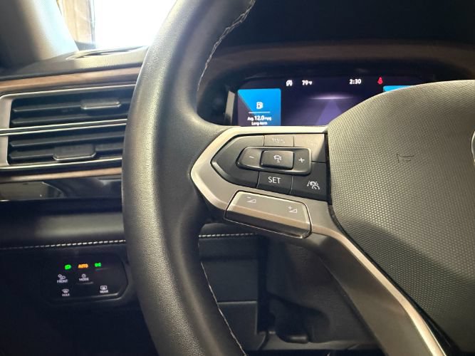 Used 2025 Volkswagen Atlas SE FWD image 23