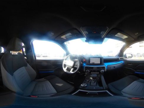 Used 2025 Toyota Tacoma TRD Off-Road AWD/4WD image 40
