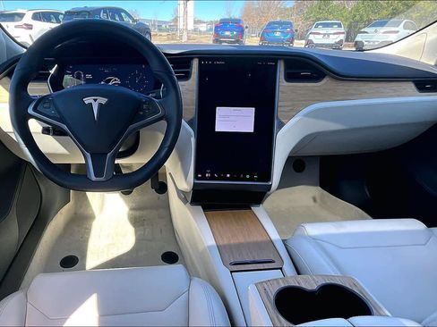 Used 2018 Tesla Model S 75D image 16