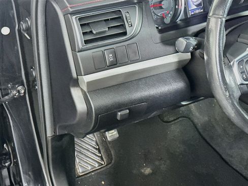 Used 2017 Toyota Camry SE FWD image 16