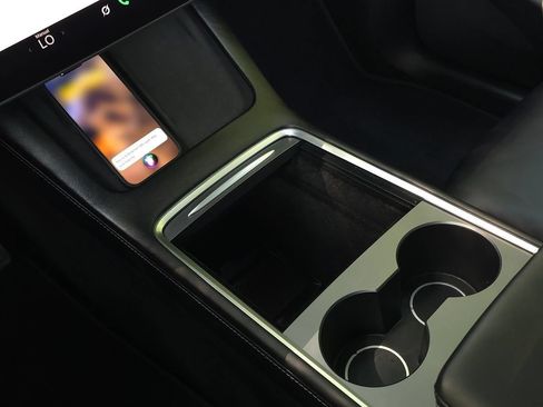 Used 2025 Tesla Model Y Long Range RWD image 52