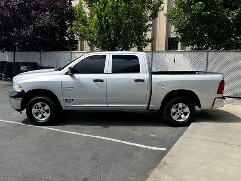 Used 2016 RAM 1500 ST w/ SXT Appearance Group AWD/4WD image 4