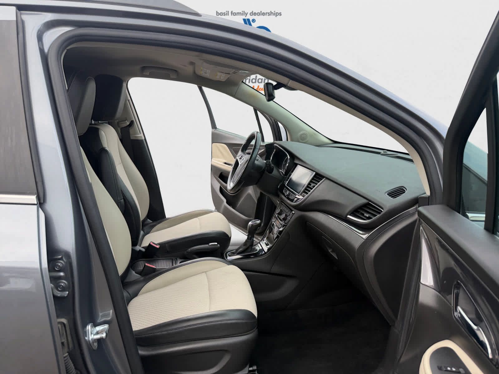Used 2020 Buick Encore Preferred w/ Safety Package FWD image 19