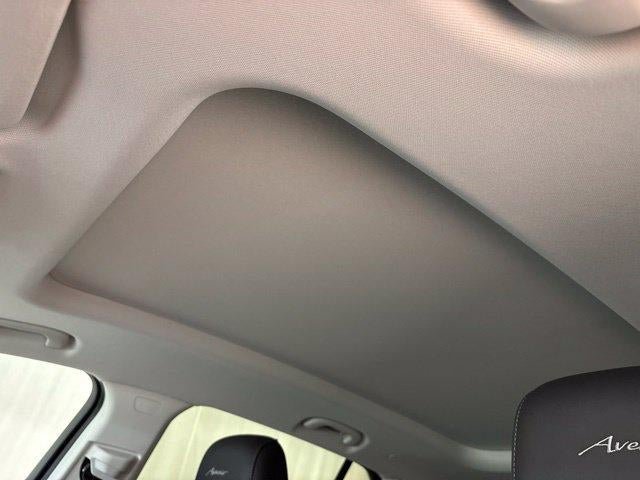 Used 2024 Buick Envision Avenir AWD/4WD image 22