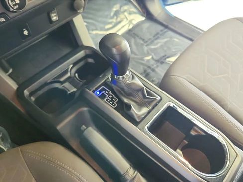 Used 2019 Toyota Tacoma TRD Sport image 27