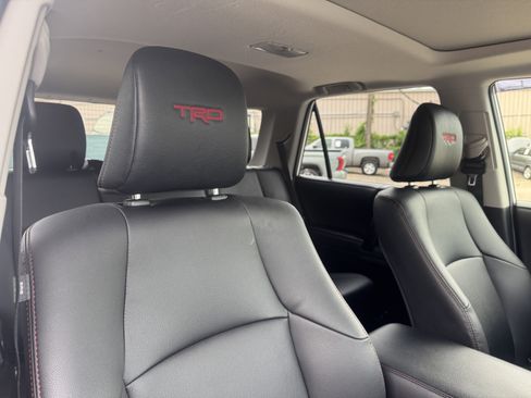 Used 2023 Toyota 4Runner TRD Off-Road Premium w/ Moonroof Package AWD/4WD image 28