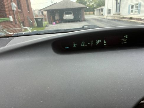 Used 2015 Toyota Prius Three FWD image 15