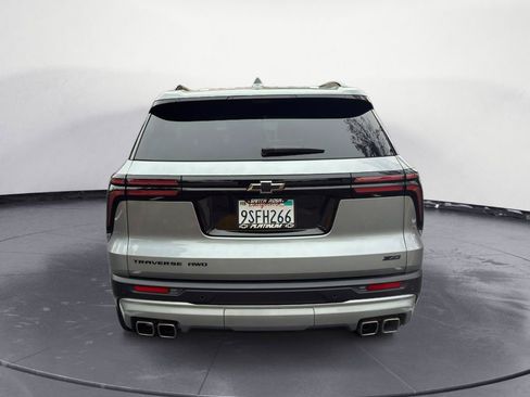 Used 2025 Chevrolet Traverse Z71 w/ Enhanced Driving Package AWD/4WD image 6