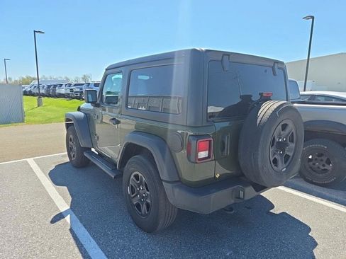Used 2023 Jeep Wrangler Sport image 4