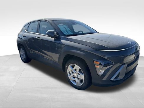 New 2026 Hyundai Kona SE image 2