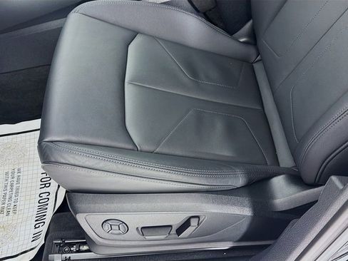 Used 2025 Audi Q3 2.0T Premium w/ Convenience Package image 19