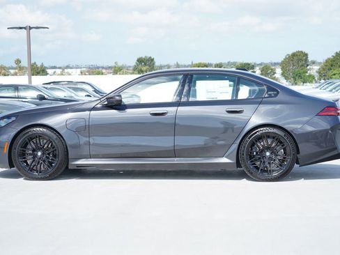 New 2026 BMW M5 w/ Carbon Package AWD/4WD image 4