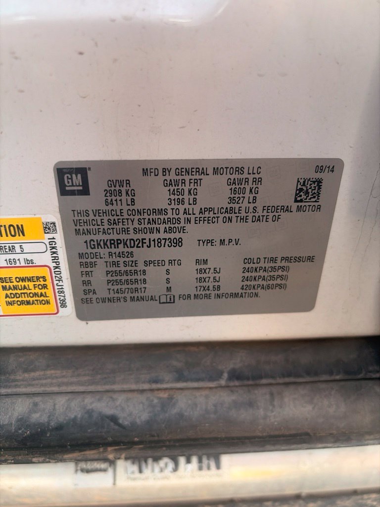 Used 2015 GMC Acadia SLE FWD image 2