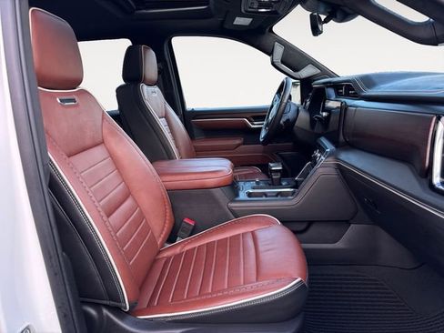 Used 2025 GMC Sierra 1500 Denali Ultimate image 15