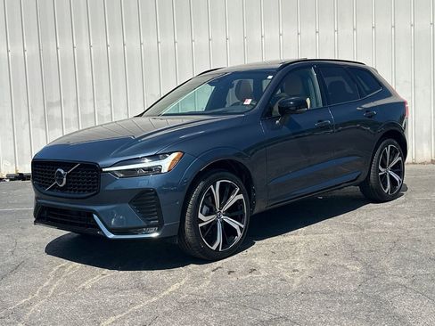 Used 2024 Volvo XC60 B5 Ultimate w/ Protection Package Premier AWD/4WD image 2