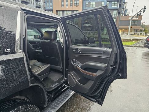 Used 2017 Chevrolet Tahoe LT w/ LT Signature Package image 26