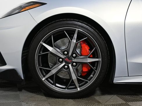 Used 2021 Chevrolet Corvette Stingray Premium Conv w/ Z51 Performance Package image 12