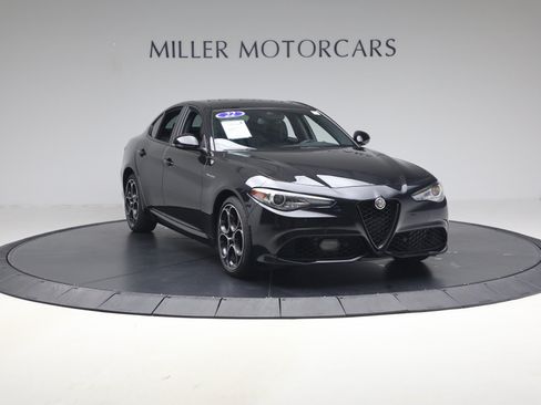 Used 2022 Alfa Romeo Giulia Veloce AWD/4WD image 11