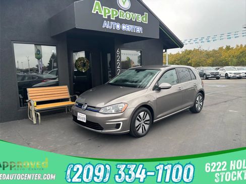 Used 2016 Volkswagen e-Golf SE image 1
