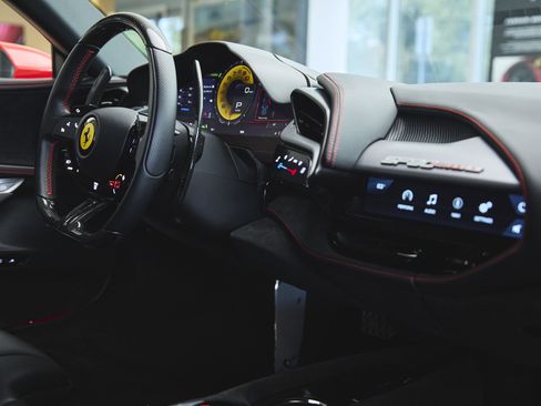 Used 2022 Ferrari SF90 Stradale image 29