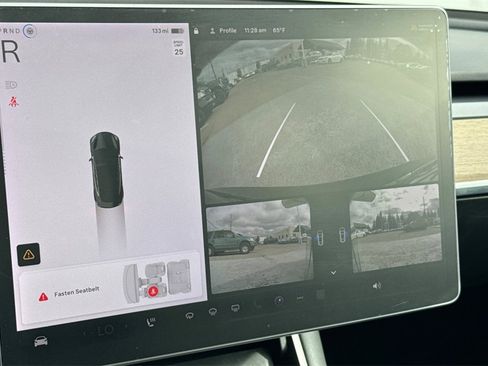 Used 2018 Tesla Model 3 Mid Range image 19