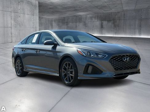Used 2018 Hyundai Sonata Sport image 9
