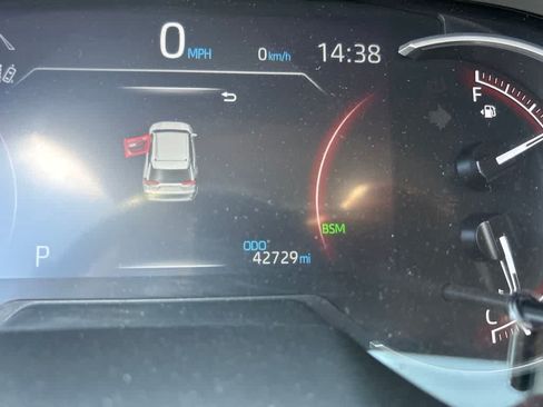Used 2024 Toyota RAV4 Adventure AWD/4WD image 9