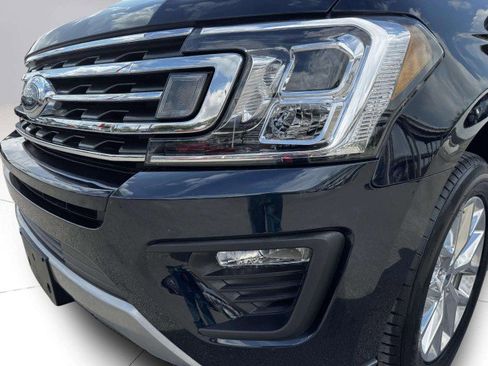 Used 2021 Ford Expedition XLT image 11
