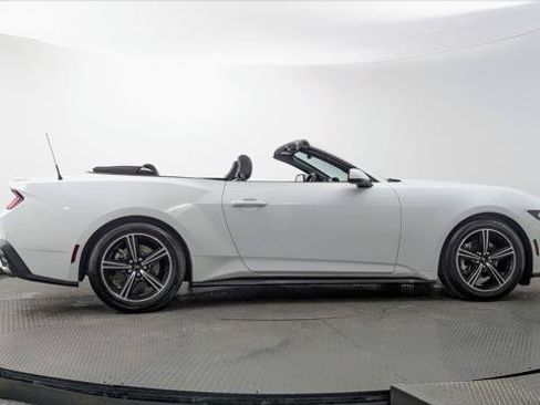 Used 2024 Ford Mustang Premium RWD image 9